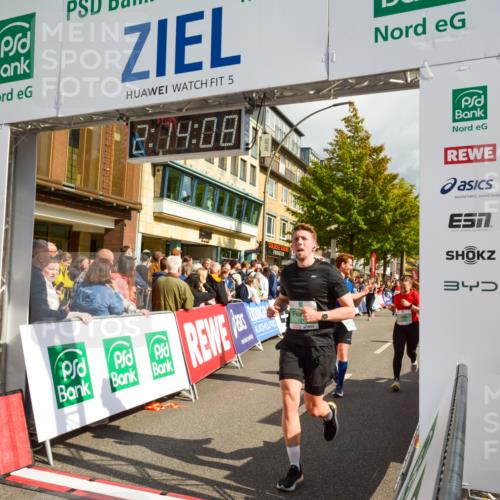 20.09.2026 - PSD Bank Halbmarathon LAZAROV Photography http://msf.ph/oto/10555383 20.09.2026 12:14:07 Ziel 1049, 1109, 1373, 1397, 1588, 1935, 2341, 2609, 3471, 3509, 3572, 4207, 4438 meine-sportfotos.de