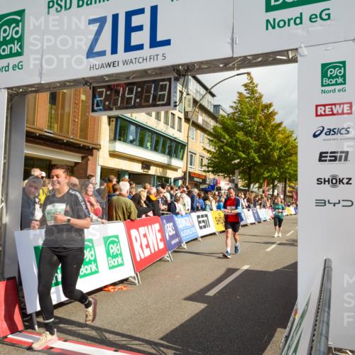 20.09.2026 - PSD Bank Halbmarathon LAZAROV Photography http://msf.ph/oto/10555403 20.09.2026 12:14:13 Ziel 1373, 1588, 1848, 1935, 2341, 2609, 3471, 3572, 4438 meine-sportfotos.de