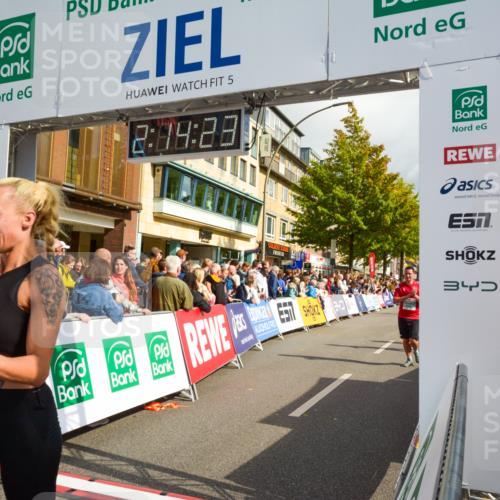 20.09.2026 - PSD Bank Halbmarathon LAZAROV Photography http://msf.ph/oto/10555429 20.09.2026 12:14:23 Ziel 1588, 1848, 2721, 2834, 3055, 3416, 3758, 3946, 4438 meine-sportfotos.de