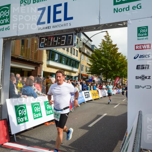 20.09.2026 - PSD Bank Halbmarathon LAZAROV Photography http://msf.ph/oto/10555453 20.09.2026 12:14:36 Ziel 1501, 1646, 1703, 2259, 2415, 2721, 2834, 3055, 3126, 3498, 3946 meine-sportfotos.de
