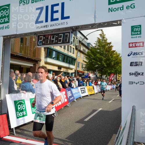 20.09.2026 - PSD Bank Halbmarathon LAZAROV Photography http://msf.ph/oto/10555454 20.09.2026 12:14:36 Ziel 1501, 1646, 1703, 2259, 2415, 2721, 2834, 3055, 3126, 3498, 3946 meine-sportfotos.de