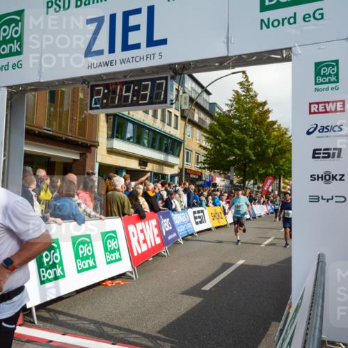 20.09.2026 - PSD Bank Halbmarathon LAZAROV Photography http://msf.ph/oto/10555456 20.09.2026 12:14:37 Ziel 1501, 1646, 1703, 2259, 2415, 2721, 2834, 3055, 3126, 3498, 3946 meine-sportfotos.de