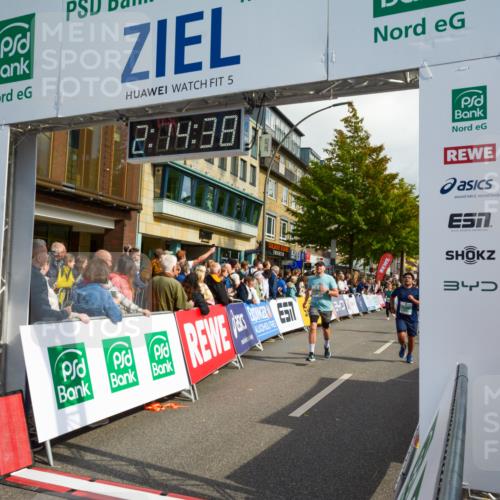 20.09.2026 - PSD Bank Halbmarathon LAZAROV Photography http://msf.ph/oto/10555459 20.09.2026 12:14:37 Ziel 1501, 1646, 1703, 2259, 2415, 2721, 2834, 3055, 3126, 3498, 3946 meine-sportfotos.de