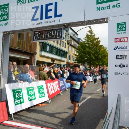 20.09.2026 - PSD Bank Halbmarathon LAZAROV Photography http://msf.ph/oto/10555463 20.09.2026 12:14:39 Ziel 1501, 1646, 1703, 2259, 2415, 3126, 3498, 3946 meine-sportfotos.de