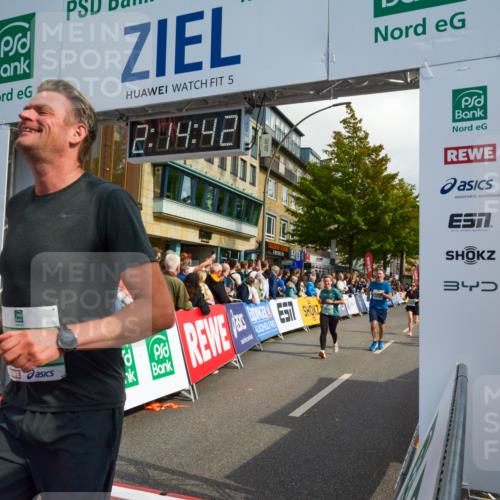20.09.2026 - PSD Bank Halbmarathon LAZAROV Photography http://msf.ph/oto/10555471 20.09.2026 12:14:42 Ziel 1501, 1646, 1703, 2259, 2415, 3126, 3498 meine-sportfotos.de