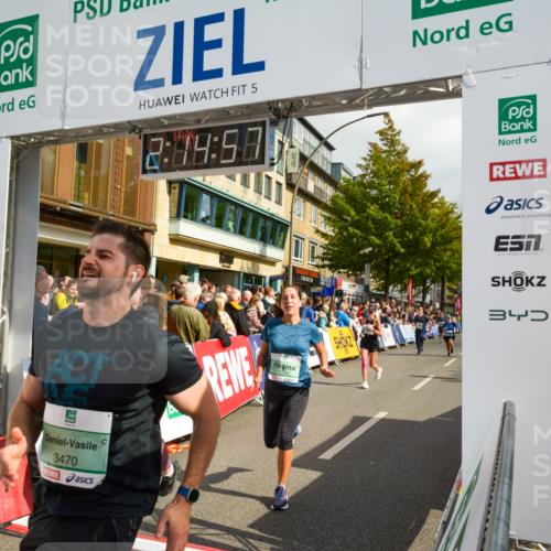 20.09.2026 - PSD Bank Halbmarathon LAZAROV Photography http://msf.ph/oto/10555496 20.09.2026 12:14:57 Ziel 1626, 1776, 1910, 2116, 2523, 2634, 2700, 3282, 3403, 3456, 3470, 3499, 4079 meine-sportfotos.de