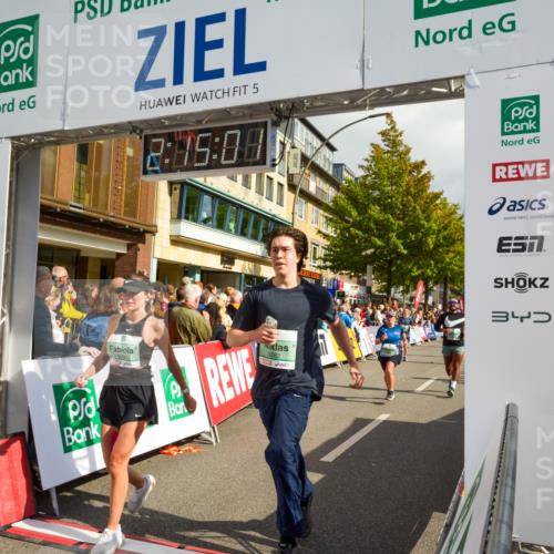20.09.2026 - PSD Bank Halbmarathon LAZAROV Photography http://msf.ph/oto/10555500 20.09.2026 12:15:00 Ziel 1626, 1776, 1910, 2116, 2523, 2634, 2655, 2700, 3282, 3403, 3456, 3470, 3499, 4079 meine-sportfotos.de