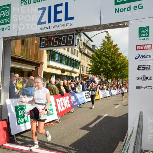 20.09.2026 - PSD Bank Halbmarathon LAZAROV Photography http://msf.ph/oto/10555530 20.09.2026 12:15:08 Ziel 1379, 1910, 2116, 2348, 2523, 2634, 2655, 2861, 3056, 3118, 3403, 3456, 3723, 3815, 4079, 4473, 4474, 4475 meine-sportfotos.de