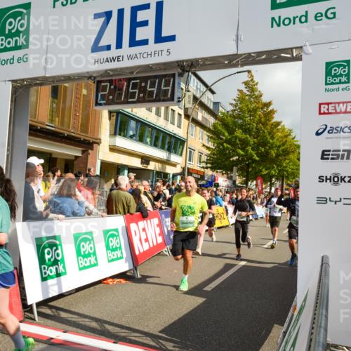 20.09.2026 - PSD Bank Halbmarathon LAZAROV Photography http://msf.ph/oto/10555632 20.09.2026 12:15:44 Ziel 1084, 1132, 1357, 2315, 2316, 2576, 3010, 3011, 3101, 3202, 3276, 3277, 3367, 4381, 4382 meine-sportfotos.de