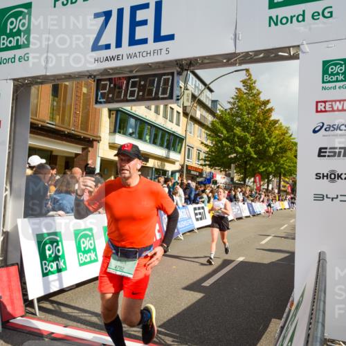 20.09.2026 - PSD Bank Halbmarathon LAZAROV Photography http://msf.ph/oto/10555700 20.09.2026 12:16:10 Ziel 1817, 1992, 2989, 3850, 4536, 4592, 4782 meine-sportfotos.de