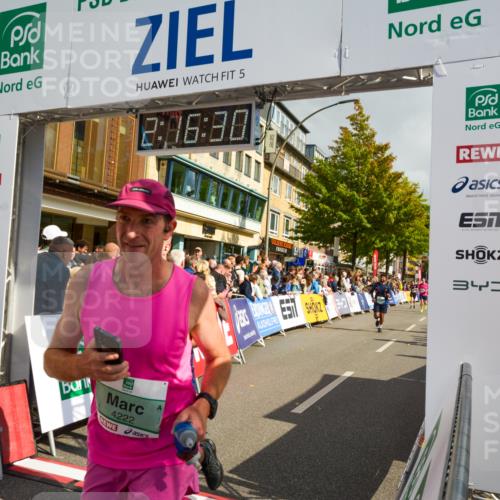 20.09.2026 - PSD Bank Halbmarathon LAZAROV Photography http://msf.ph/oto/10555751 20.09.2026 12:16:29 Ziel 1611, 1649, 1971, 2070, 2114, 2792, 3248, 3318, 3911, 4090, 4221, 4222, 4619 meine-sportfotos.de