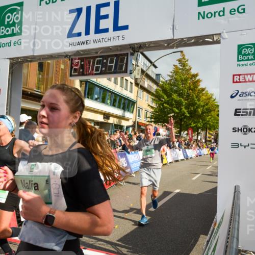 20.09.2026 - PSD Bank Halbmarathon LAZAROV Photography http://msf.ph/oto/10555777 20.09.2026 12:16:41 Ziel 1649, 2070, 2114, 2574, 2646, 2792, 3274, 3318, 3477, 3611, 3719, 3911 meine-sportfotos.de