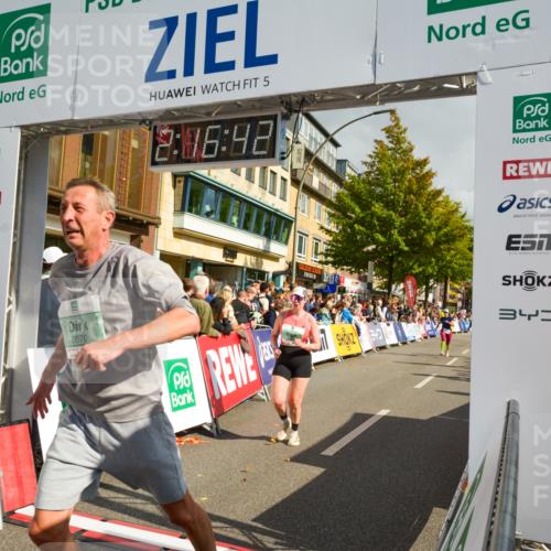 20.09.2026 - PSD Bank Halbmarathon LAZAROV Photography http://msf.ph/oto/10555783 20.09.2026 12:16:42 Ziel 1649, 2070, 2114, 2574, 2646, 2792, 3274, 3318, 3477, 3611, 3719, 3911 meine-sportfotos.de