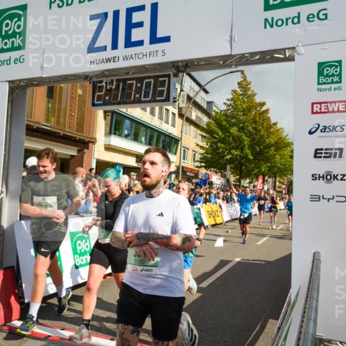 20.09.2026 - PSD Bank Halbmarathon LAZAROV Photography http://msf.ph/oto/10555849 20.09.2026 12:17:02 Ziel 1562, 1759, 1988, 2006, 2117, 2248, 2325, 2535, 3000, 3231, 4059, 4211, 4419, 4477 meine-sportfotos.de