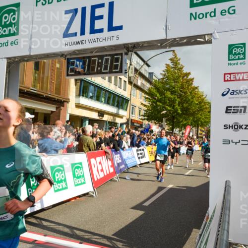 20.09.2026 - PSD Bank Halbmarathon LAZAROV Photography http://msf.ph/oto/10555854 20.09.2026 12:17:03 Ziel 1562, 1759, 1988, 2006, 2117, 2248, 2325, 2535, 3000, 3231, 4059, 4211, 4419, 4477 meine-sportfotos.de