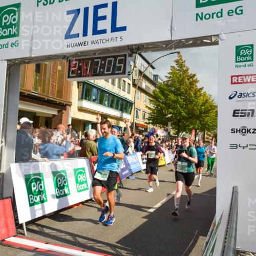 20.09.2026 - PSD Bank Halbmarathon LAZAROV Photography http://msf.ph/oto/10555856 20.09.2026 12:17:04 Ziel 1562, 1759, 1988, 2006, 2117, 2248, 2325, 2535, 3000, 3231, 4059, 4211, 4419, 4477 meine-sportfotos.de