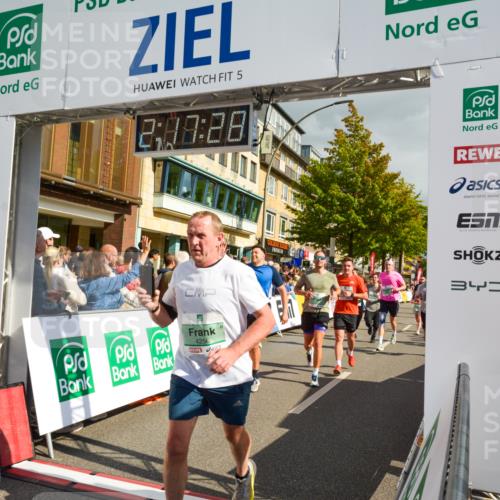 20.09.2026 - PSD Bank Halbmarathon LAZAROV Photography http://msf.ph/oto/10555907 20.09.2026 12:17:27 Ziel 1475, 1603, 2062, 2199, 2236, 2284, 2391, 2795, 2901, 3013, 3233, 3684, 4088, 4256, 4771 meine-sportfotos.de