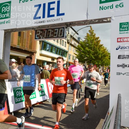 20.09.2026 - PSD Bank Halbmarathon LAZAROV Photography http://msf.ph/oto/10555915 20.09.2026 12:17:29 Ziel 1475, 1603, 1731, 2062, 2199, 2236, 2284, 2391, 2795, 2901, 3013, 3233, 3684, 4088, 4256, 4771 meine-sportfotos.de