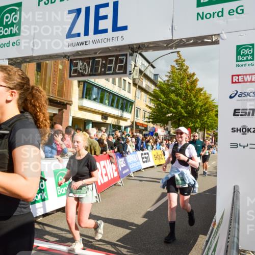 20.09.2026 - PSD Bank Halbmarathon LAZAROV Photography http://msf.ph/oto/10555924 20.09.2026 12:17:32 Ziel 1475, 1603, 1731, 2062, 2199, 2236, 2284, 2391, 2555, 2795, 2901, 3013, 3233, 3502, 3684, 4051, 4088, 4256, 4258, 4771 meine-sportfotos.de