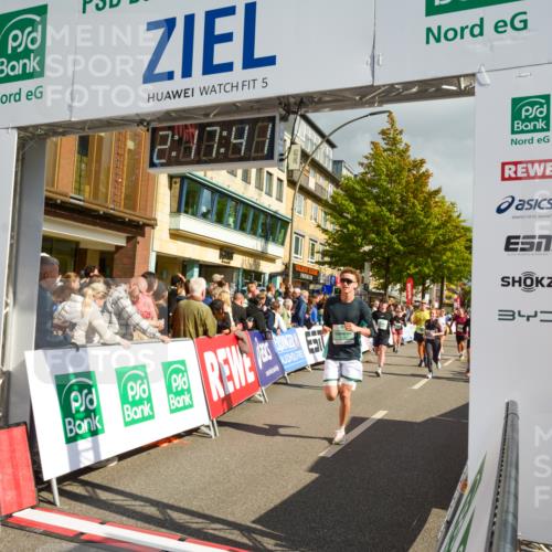 20.09.2026 - PSD Bank Halbmarathon LAZAROV Photography http://msf.ph/oto/10555953 20.09.2026 12:17:40 Ziel 1256, 1731, 2005, 2284, 2391, 2555, 3086, 3162, 3347, 3502, 3703, 3794, 3905, 4051, 4088, 4258, 4771 meine-sportfotos.de