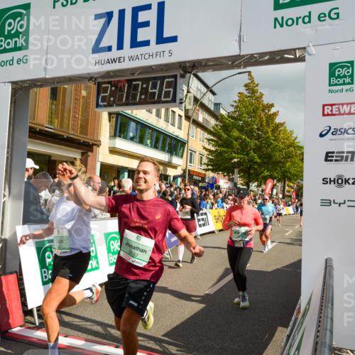 20.09.2026 - PSD Bank Halbmarathon LAZAROV Photography http://msf.ph/oto/10555969 20.09.2026 12:17:46 Ziel 1256, 1352, 1731, 2005, 2555, 3086, 3162, 3347, 3502, 3703, 3794, 3905, 4051, 4258 meine-sportfotos.de