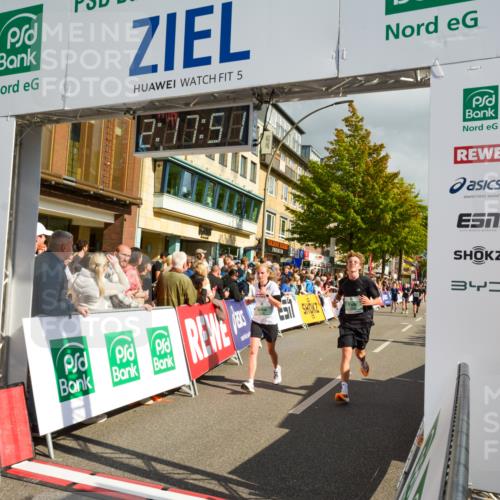 20.09.2026 - PSD Bank Halbmarathon LAZAROV Photography http://msf.ph/oto/10555985 20.09.2026 12:17:51 Ziel 1256, 1352, 1613, 1868, 2005, 3086, 3162, 3347, 3703, 3794, 3905 meine-sportfotos.de