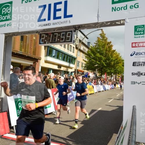 20.09.2026 - PSD Bank Halbmarathon LAZAROV Photography http://msf.ph/oto/10555993 20.09.2026 12:17:58 Ziel 1352, 1613, 1868, 2435, 2653, 3258, 3794, 3905, 4082, 4171 meine-sportfotos.de
