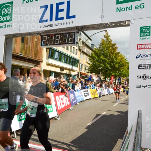 20.09.2026 - PSD Bank Halbmarathon LAZAROV Photography http://msf.ph/oto/10556214 20.09.2026 12:19:11 Ziel 1276, 1283, 1997, 2312, 2876, 2911, 3290, 3357, 3717, 3720, 3763, 4086, 4338 meine-sportfotos.de