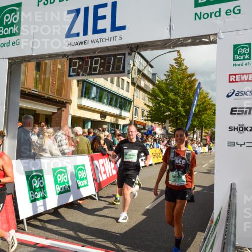 20.09.2026 - PSD Bank Halbmarathon LAZAROV Photography http://msf.ph/oto/10556218 20.09.2026 12:19:17 Ziel 1276, 1283, 1461, 1997, 2312, 2921, 3290, 3357, 3717, 3720 meine-sportfotos.de