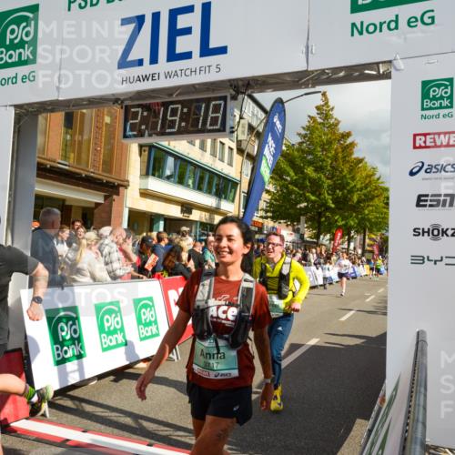 20.09.2026 - PSD Bank Halbmarathon LAZAROV Photography http://msf.ph/oto/10556224 20.09.2026 12:19:18 Ziel 1276, 1461, 1997, 2312, 2513, 2921, 3357, 3717, 3720, 4383, 4682 meine-sportfotos.de