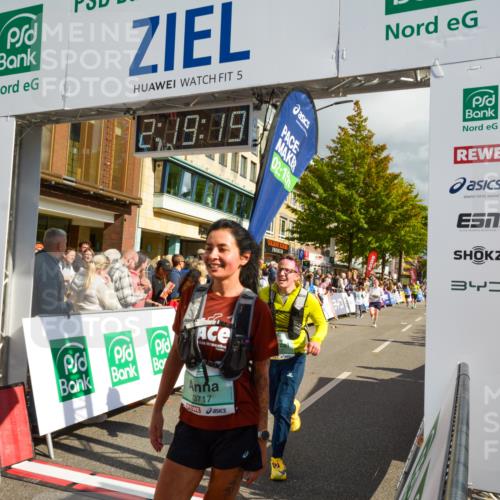 20.09.2026 - PSD Bank Halbmarathon LAZAROV Photography http://msf.ph/oto/10556225 20.09.2026 12:19:18 Ziel 1276, 1461, 1997, 2312, 2513, 2921, 3357, 3717, 3720, 4383, 4682 meine-sportfotos.de