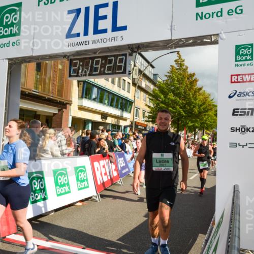 20.09.2026 - PSD Bank Halbmarathon LAZAROV Photography http://msf.ph/oto/10556238 20.09.2026 12:19:29 Ziel 1351, 1461, 1877, 2214, 2242, 2513, 2921, 3581, 3974, 4033, 4383, 4682, 4726 meine-sportfotos.de