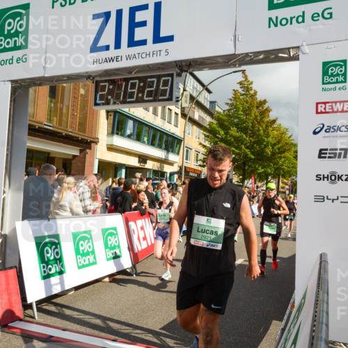 20.09.2026 - PSD Bank Halbmarathon LAZAROV Photography http://msf.ph/oto/10556240 20.09.2026 12:19:29 Ziel 1351, 1461, 1877, 2214, 2242, 2513, 2921, 3581, 3974, 4033, 4383, 4682, 4726 meine-sportfotos.de