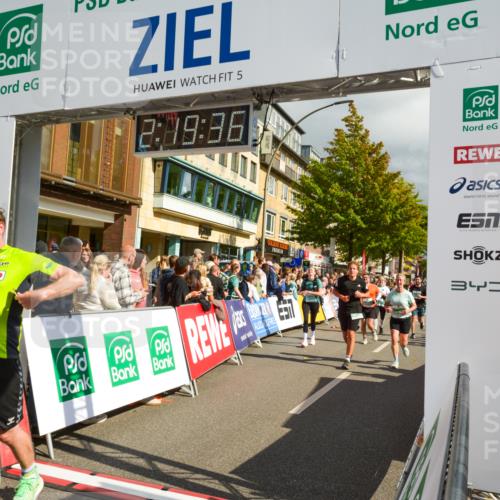 20.09.2026 - PSD Bank Halbmarathon LAZAROV Photography http://msf.ph/oto/10556261 20.09.2026 12:19:35 Ziel 1351, 1877, 2214, 2242, 2513, 3581, 3974, 4033, 4383, 4682, 4726, 4732 meine-sportfotos.de