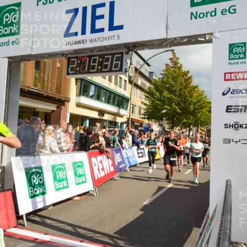 20.09.2026 - PSD Bank Halbmarathon LAZAROV Photography http://msf.ph/oto/10556262 20.09.2026 12:19:35 Ziel 1351, 1877, 2214, 2242, 2513, 3581, 3974, 4033, 4383, 4682, 4726, 4732 meine-sportfotos.de