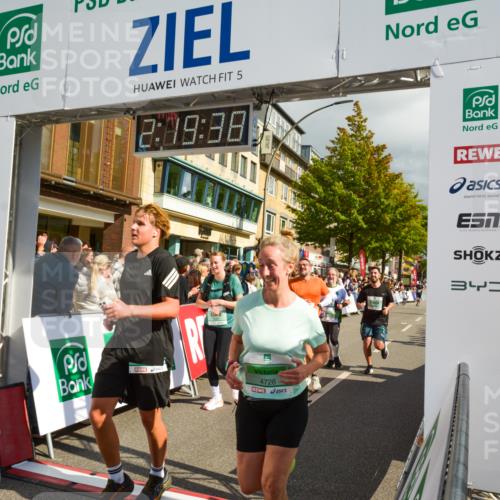 20.09.2026 - PSD Bank Halbmarathon LAZAROV Photography http://msf.ph/oto/10556265 20.09.2026 12:19:37 Ziel 1351, 1877, 2214, 2242, 3581, 3974, 4033, 4726, 4732 meine-sportfotos.de