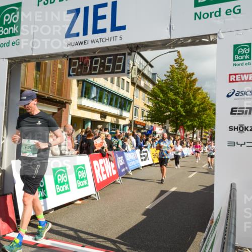 20.09.2026 - PSD Bank Halbmarathon LAZAROV Photography http://msf.ph/oto/10556320 20.09.2026 12:19:53 Ziel 1323, 1777, 2436, 2549, 2787, 3180, 3288, 4626 meine-sportfotos.de