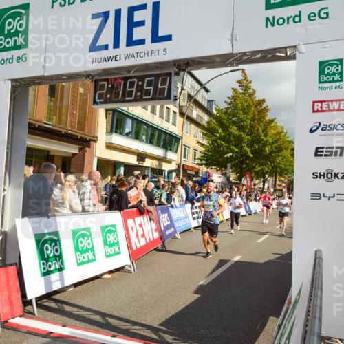 20.09.2026 - PSD Bank Halbmarathon LAZAROV Photography http://msf.ph/oto/10556323 20.09.2026 12:19:53 Ziel 1323, 1777, 2436, 2549, 2787, 3180, 3288, 4626 meine-sportfotos.de