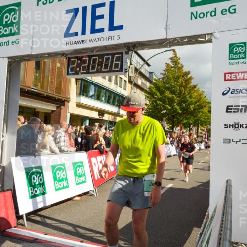 20.09.2026 - PSD Bank Halbmarathon LAZAROV Photography http://msf.ph/oto/10556366 20.09.2026 12:20:05 Ziel 1323, 2436, 2737, 2787, 2933, 3085, 3429, 3688, 3735, 4085, 4626, 4689 meine-sportfotos.de
