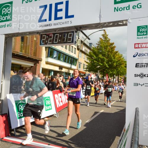 20.09.2026 - PSD Bank Halbmarathon LAZAROV Photography http://msf.ph/oto/10556411 20.09.2026 12:20:19 Ziel 1021, 1261, 1294, 1628, 1755, 1892, 2351, 2737, 2933, 3085, 3097, 4085, 4228, 4237, 4270, 4632, 4689 meine-sportfotos.de