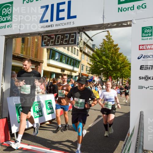 20.09.2026 - PSD Bank Halbmarathon LAZAROV Photography http://msf.ph/oto/10556417 20.09.2026 12:20:21 Ziel 1021, 1261, 1294, 1628, 1755, 1892, 2351, 2737, 2933, 3085, 3097, 4228, 4237, 4270, 4632 meine-sportfotos.de