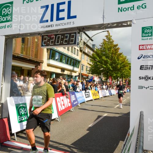 20.09.2026 - PSD Bank Halbmarathon LAZAROV Photography http://msf.ph/oto/10556425 20.09.2026 12:20:22 Ziel 1021, 1261, 1294, 1628, 1755, 1892, 2351, 2737, 3085, 3097, 4228, 4237, 4270, 4632, 4754 meine-sportfotos.de