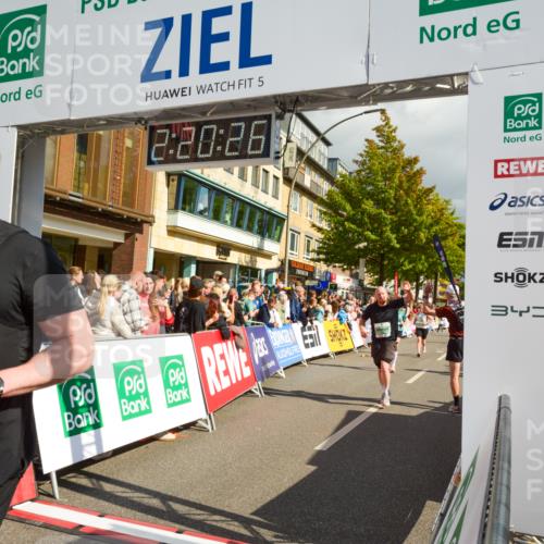 20.09.2026 - PSD Bank Halbmarathon LAZAROV Photography http://msf.ph/oto/10556436 20.09.2026 12:20:25 Ziel 1021, 1261, 1294, 1628, 1755, 1892, 2351, 3097, 3217, 4228, 4237, 4270, 4632, 4754 meine-sportfotos.de