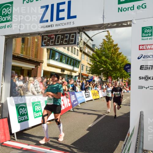 20.09.2026 - PSD Bank Halbmarathon LAZAROV Photography http://msf.ph/oto/10556447 20.09.2026 12:20:28 Ziel 1294, 1628, 1755, 2351, 2741, 3097, 3217, 4125, 4228, 4237, 4632, 4754 meine-sportfotos.de