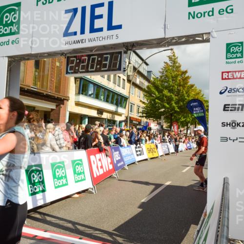 20.09.2026 - PSD Bank Halbmarathon LAZAROV Photography http://msf.ph/oto/10556456 20.09.2026 12:20:31 Ziel 1127, 1294, 2351, 2741, 3097, 3217, 4125, 4237, 4632, 4754 meine-sportfotos.de