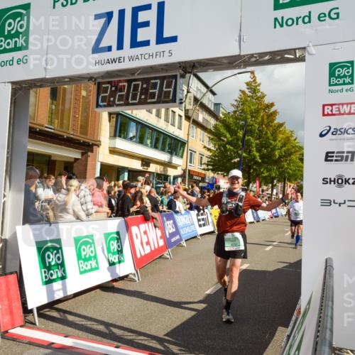 20.09.2026 - PSD Bank Halbmarathon LAZAROV Photography http://msf.ph/oto/10556465 20.09.2026 12:20:33 Ziel 1127, 1294, 2351, 2389, 2741, 3097, 3217, 3620, 4125, 4237, 4754 meine-sportfotos.de