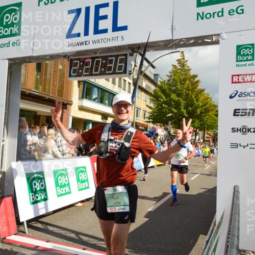 20.09.2026 - PSD Bank Halbmarathon LAZAROV Photography http://msf.ph/oto/10556471 20.09.2026 12:20:35 Ziel 1127, 1294, 2305, 2351, 2389, 2741, 3097, 3217, 3620, 3740, 4125, 4292, 4754 meine-sportfotos.de
