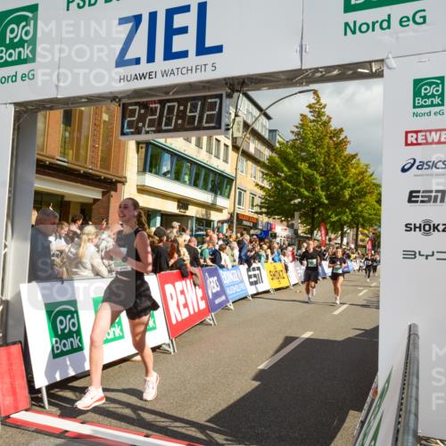 20.09.2026 - PSD Bank Halbmarathon LAZAROV Photography http://msf.ph/oto/10556493 20.09.2026 12:20:41 Ziel 1127, 2305, 2389, 2741, 3102, 3217, 3620, 3740, 4125, 4292, 4312 meine-sportfotos.de