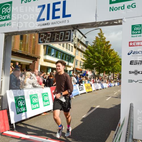 20.09.2026 - PSD Bank Halbmarathon LAZAROV Photography http://msf.ph/oto/10556567 20.09.2026 12:21:03 Ziel 1143, 1281, 2906, 3412, 4423 meine-sportfotos.de