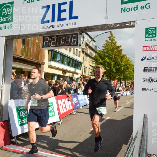 20.09.2026 - PSD Bank Halbmarathon LAZAROV Photography http://msf.ph/oto/10556604 20.09.2026 12:21:15 Ziel 1004, 1143, 1281, 1443, 2906, 2907, 3197, 3672 meine-sportfotos.de